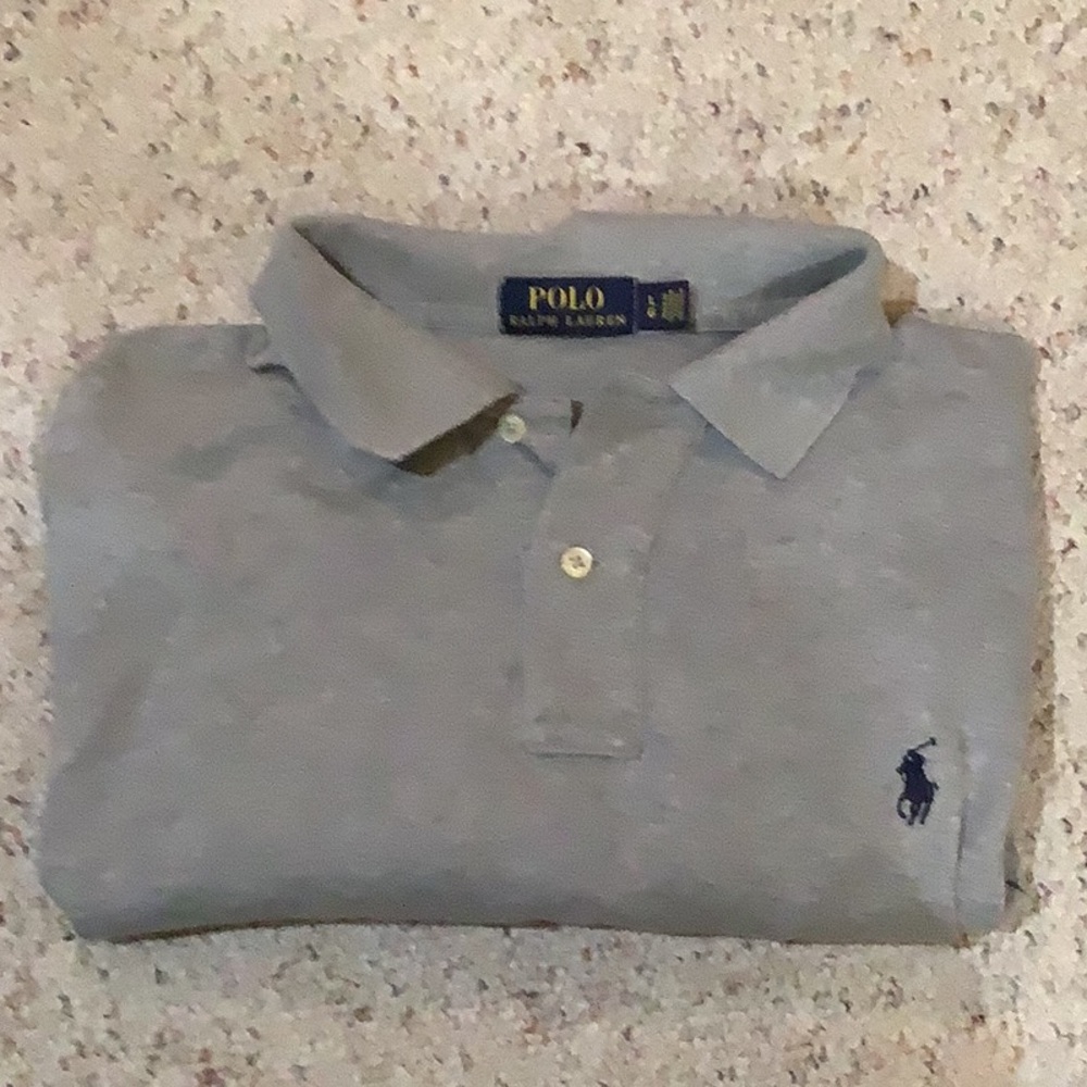 Gray Ralph Lauren Polo Shirt
Size XL
100% Cotton
Excellent Condition